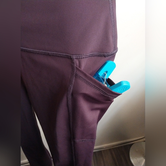 Medium yoga/leggings - Picture 3 of 6